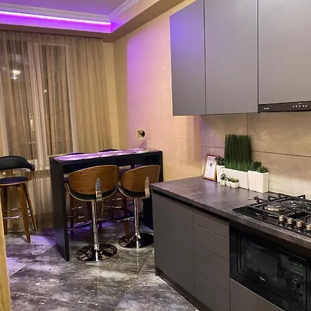 Apartments Lux In City Center Lviv Exterior photo