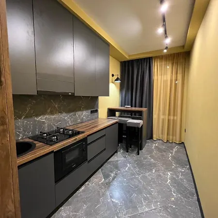 Apartments Lux In City Center Lviv Exterior photo