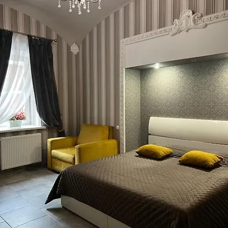 Apartments Lux In City Center Lviv Exterior photo