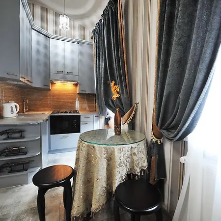 Apartments Lux In City Center Lviv Room photo