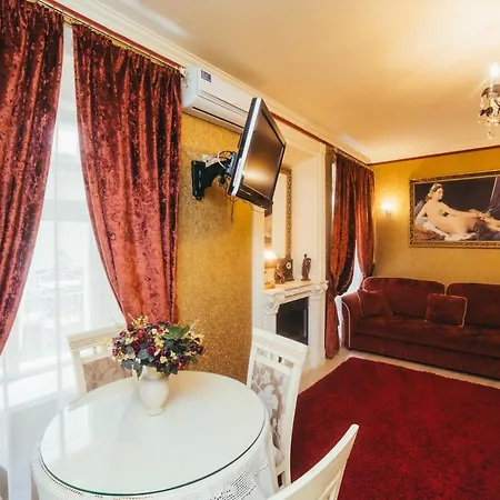 Apartments Lux In City Center Lviv Exterior photo