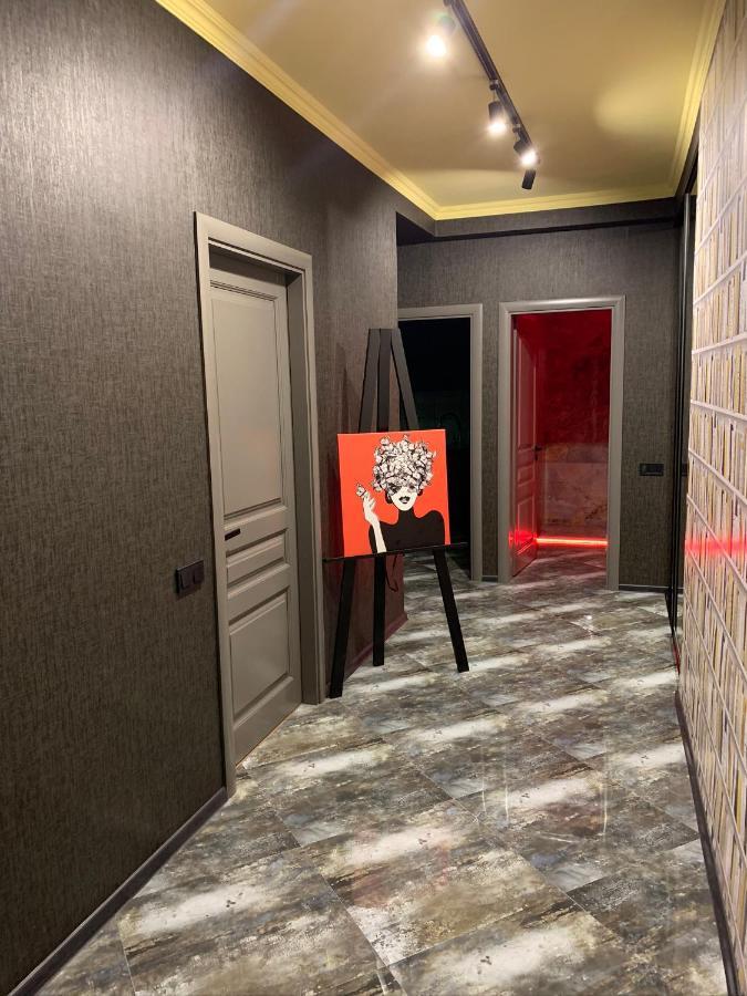 Lux In City Center Apartment *