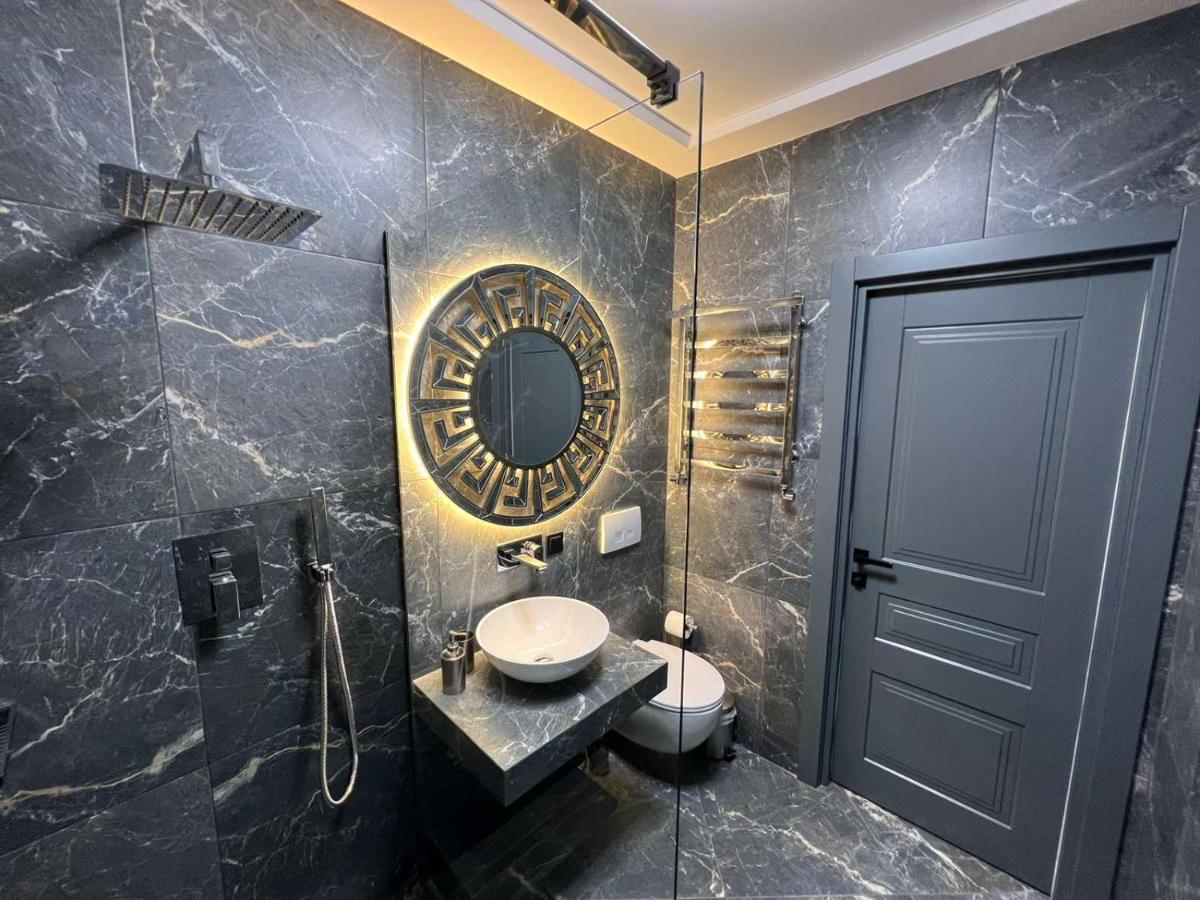 Apartment Lux In City Center