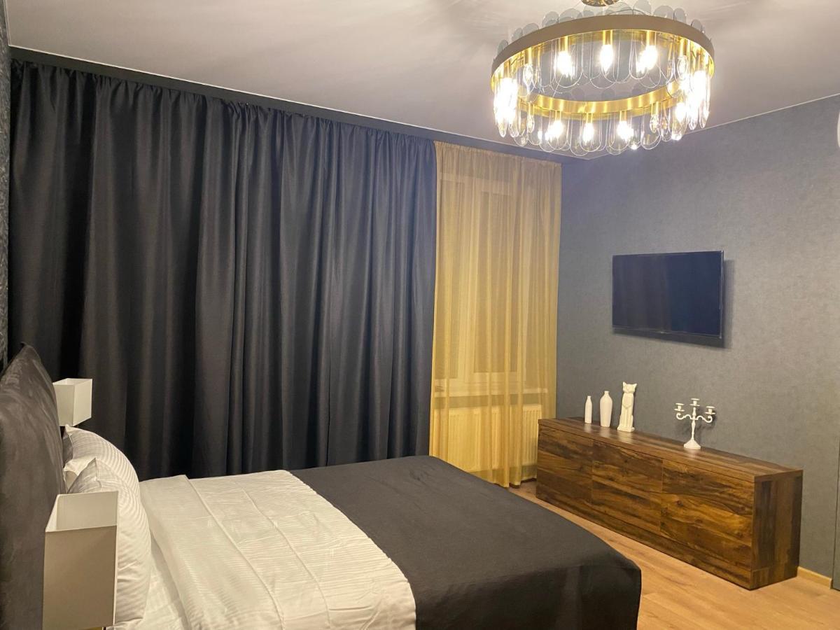 Lux In City Center Apartment