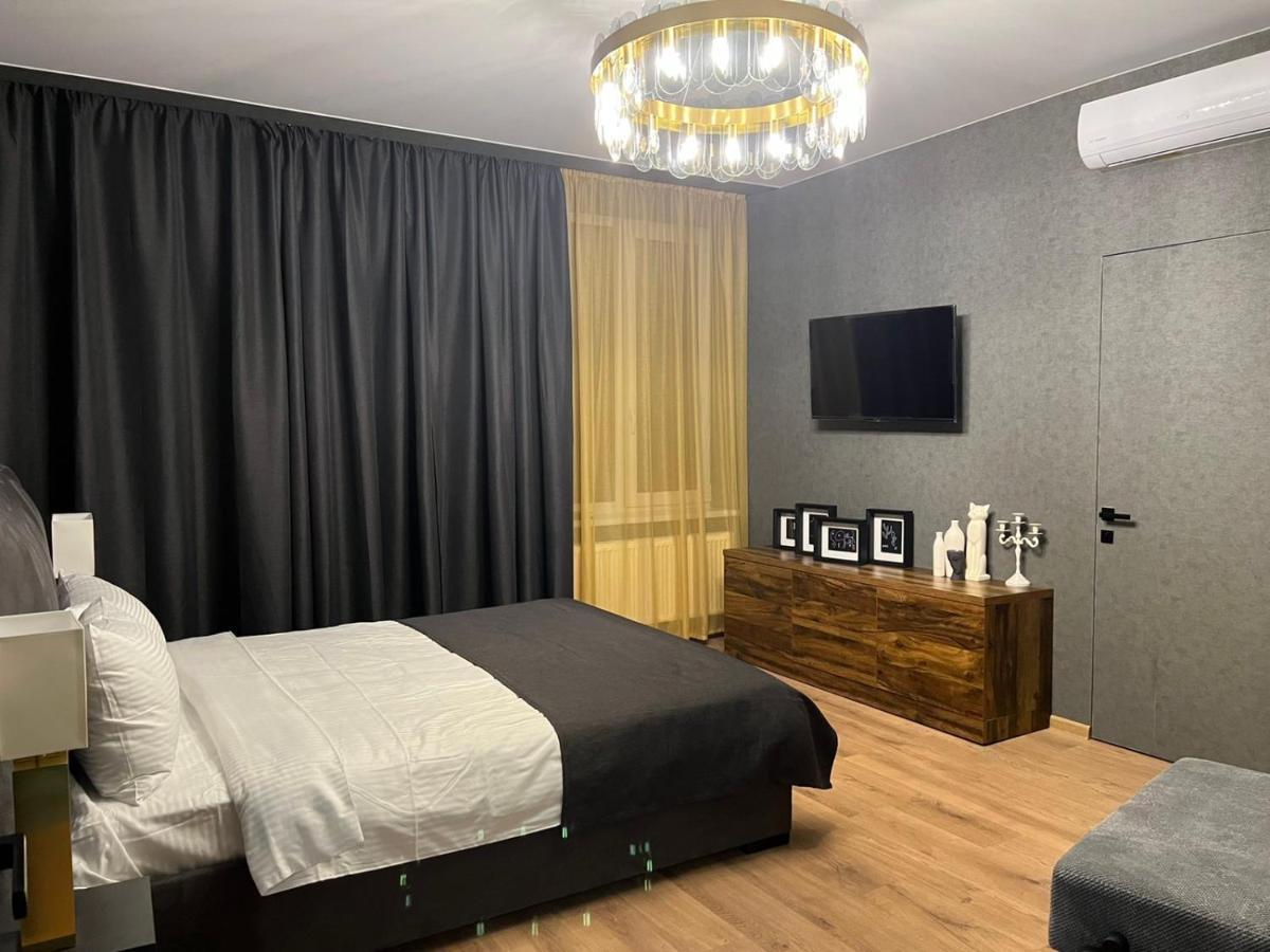 Apartment Lux In City Center