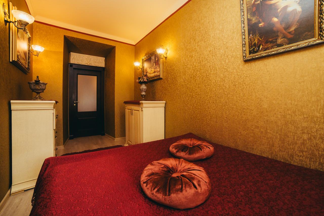 Lux In City Center Apartment